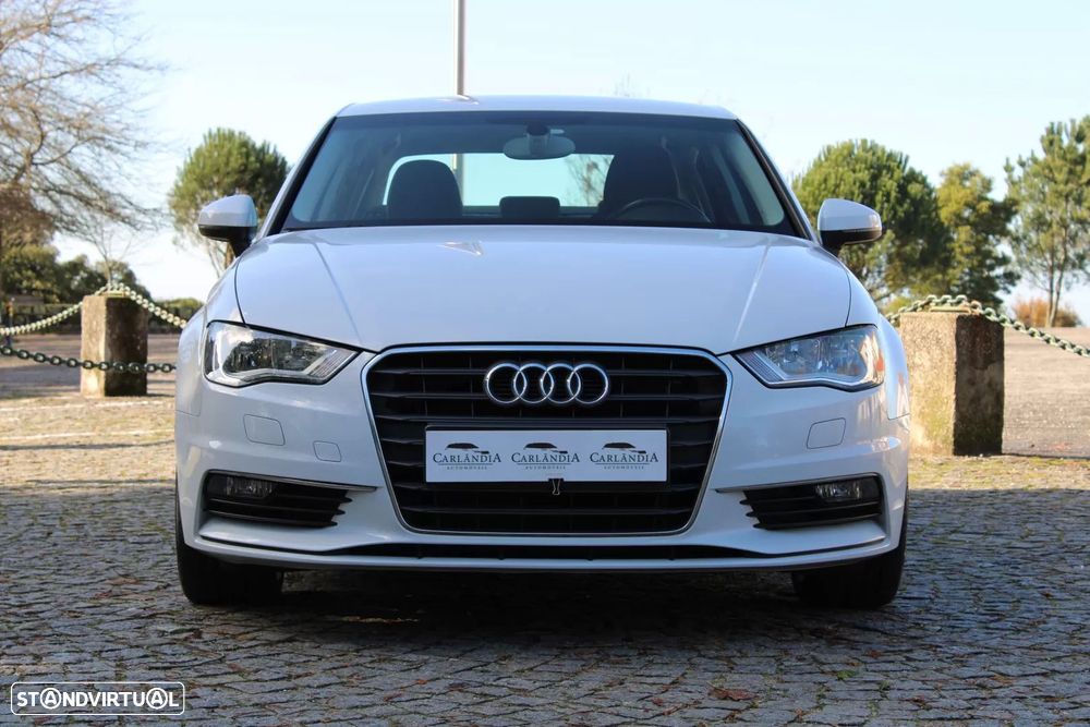 Audi A3 Limousine 1.6 TDI Business Line Attraction Ultra - 15