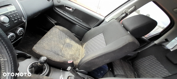 SUZUKI SX4 FOTEL PRAWY PRZÓD PASAŻERA PRZEDNI nr. 18/9