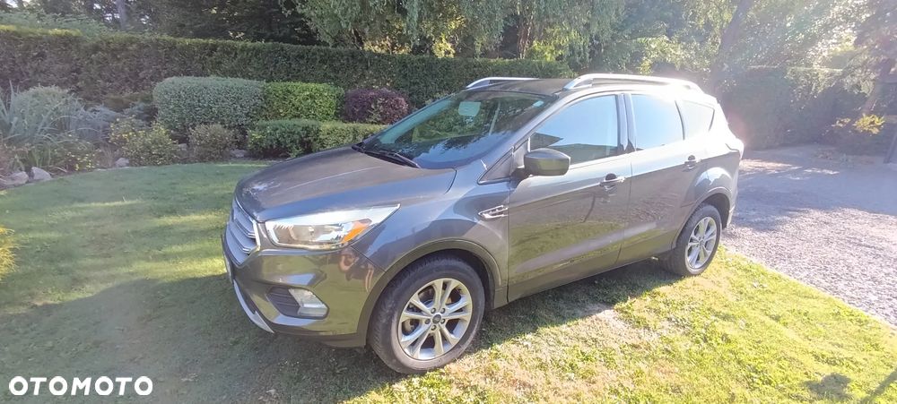 Ford Kuga - 1