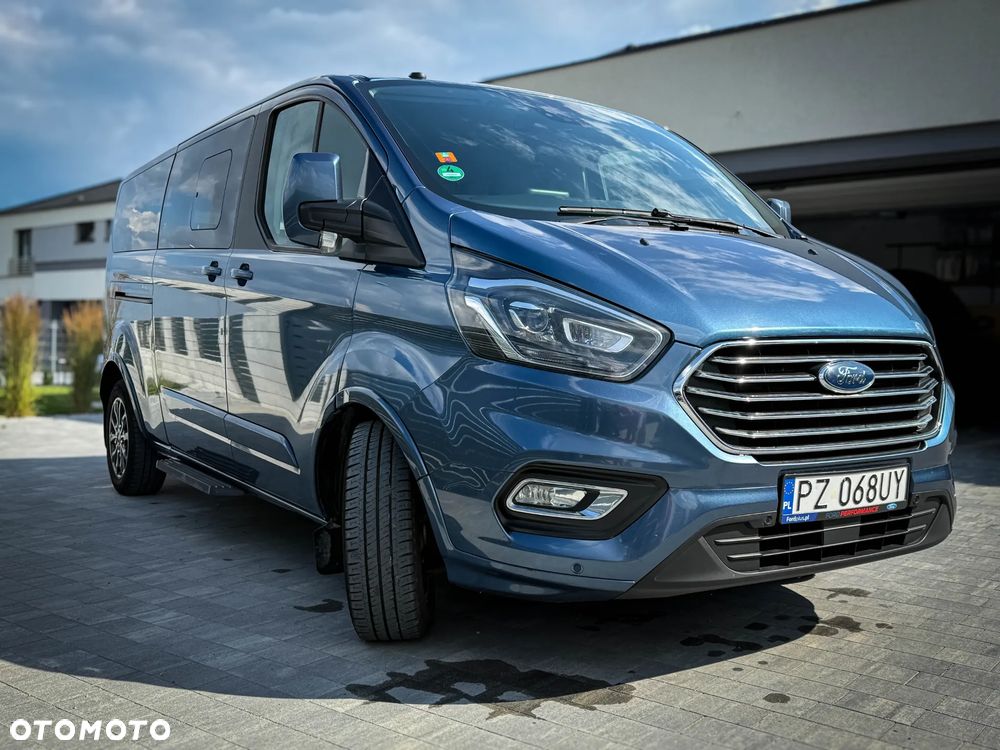 Ford Tourneo Custom - 2