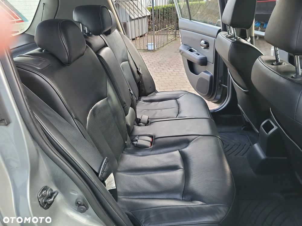 Nissan Tiida 1.6 Visia - 28