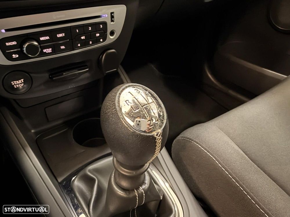 Renault Mégane Sport Tourer 1.5 dCi Dynamique SS - 15