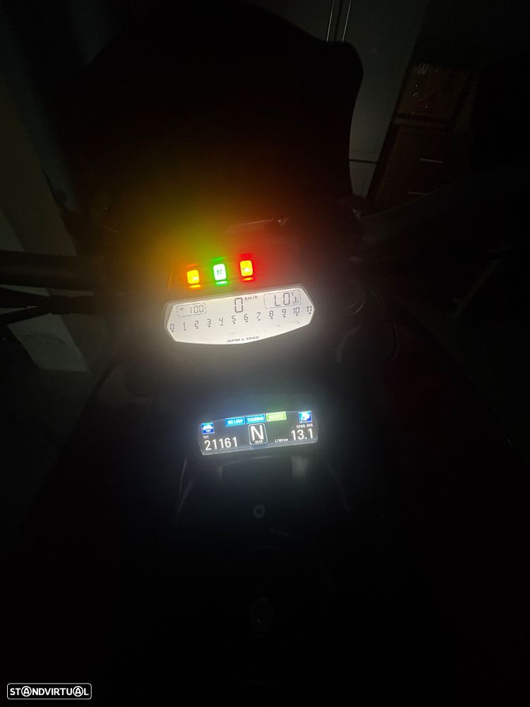 Ducati Diavel Red/carbono - 24