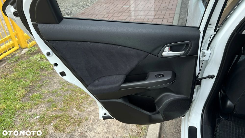 Honda Civic 1.8 i-VTEC Sport - 29