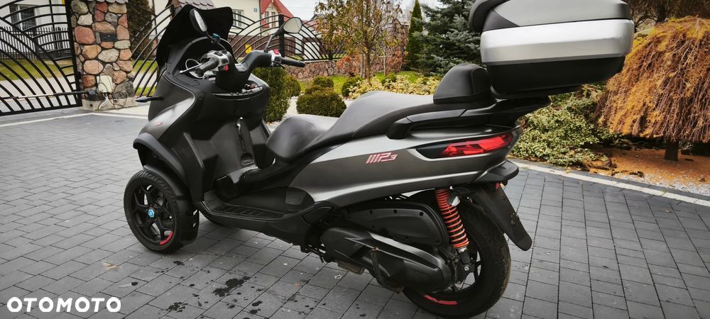 Piaggio MP-3 - 4