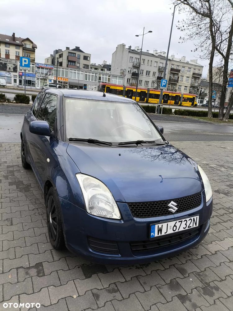 Suzuki Swift - 4