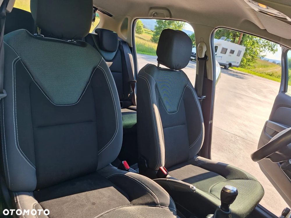 Renault Clio - 12