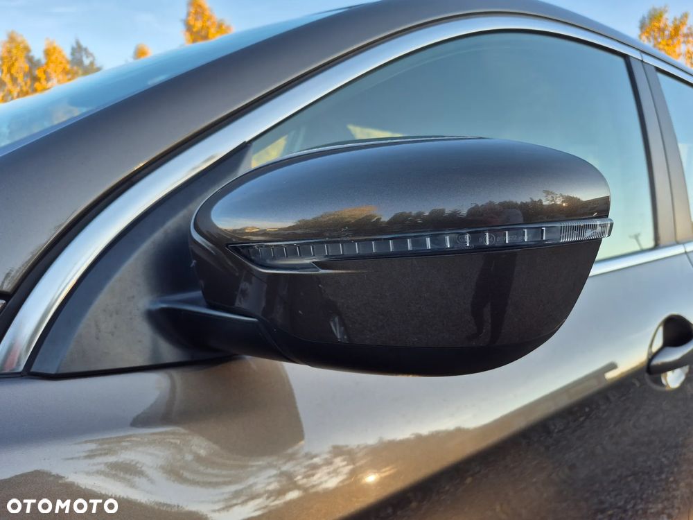 Nissan Qashqai 1.2 DIG-T Xtronic ACENTA - 32