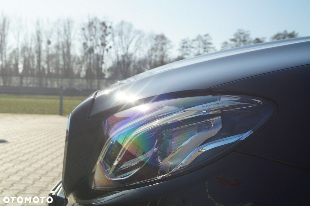 Mercedes-Benz Klasa E - 33