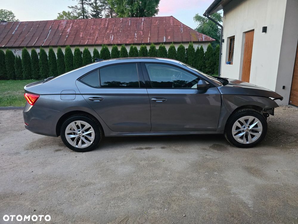 Skoda Octavia 2.0 TDI Ambition DSG - 2