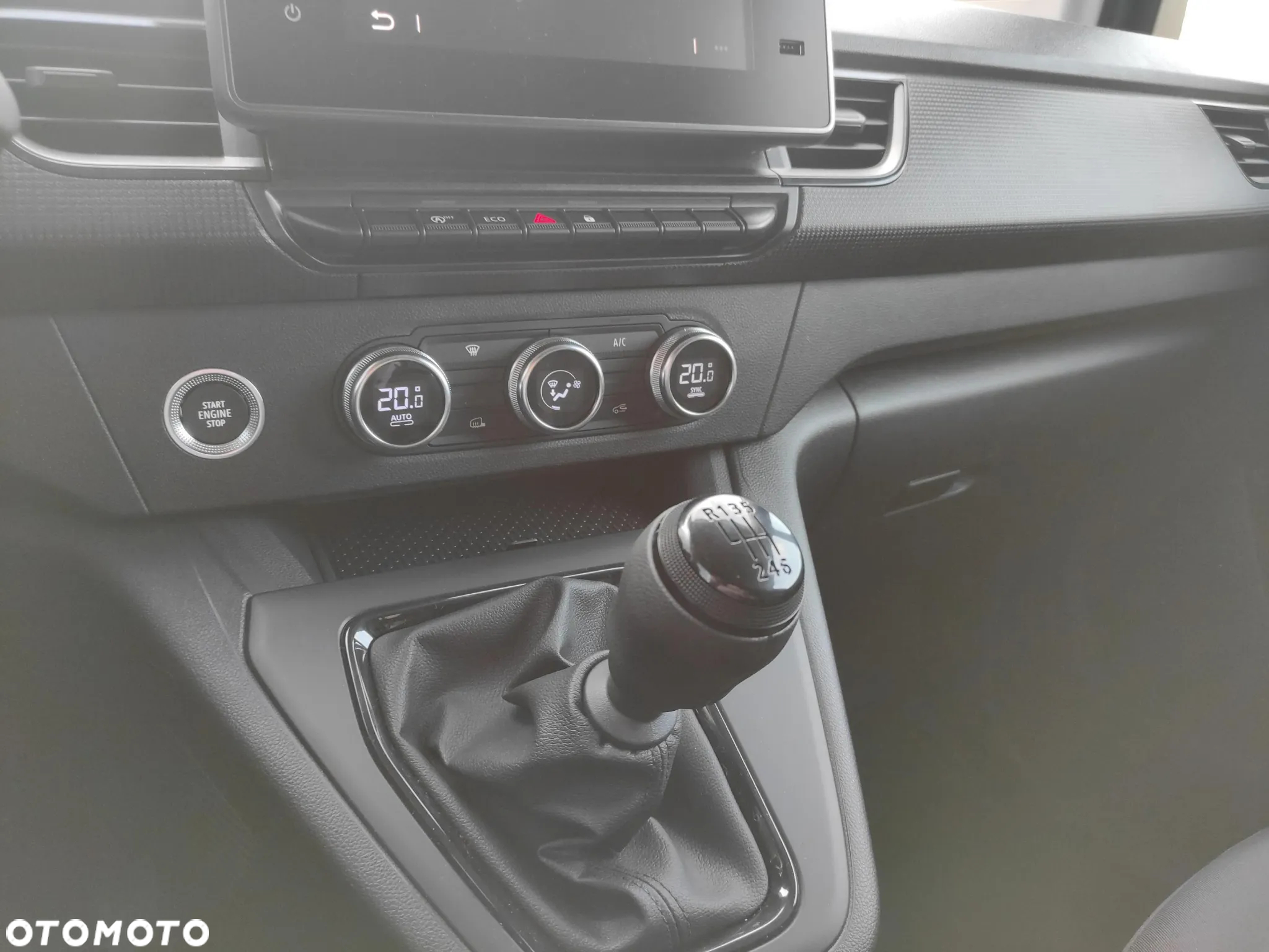 Renault KANGOO - 24