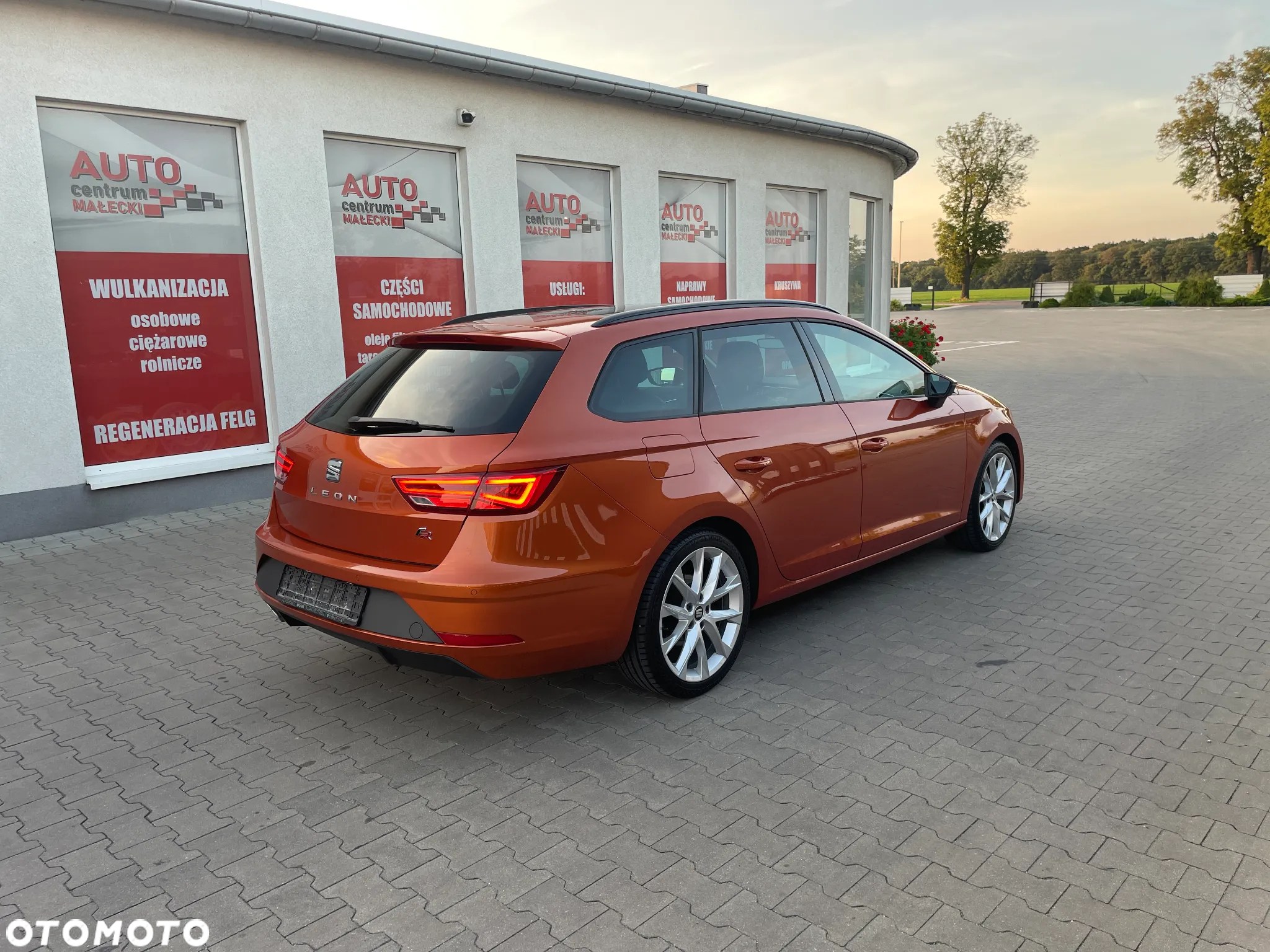 Seat Leon Sportstourer 2.0 TSI OPF DSG FR Plus - 7