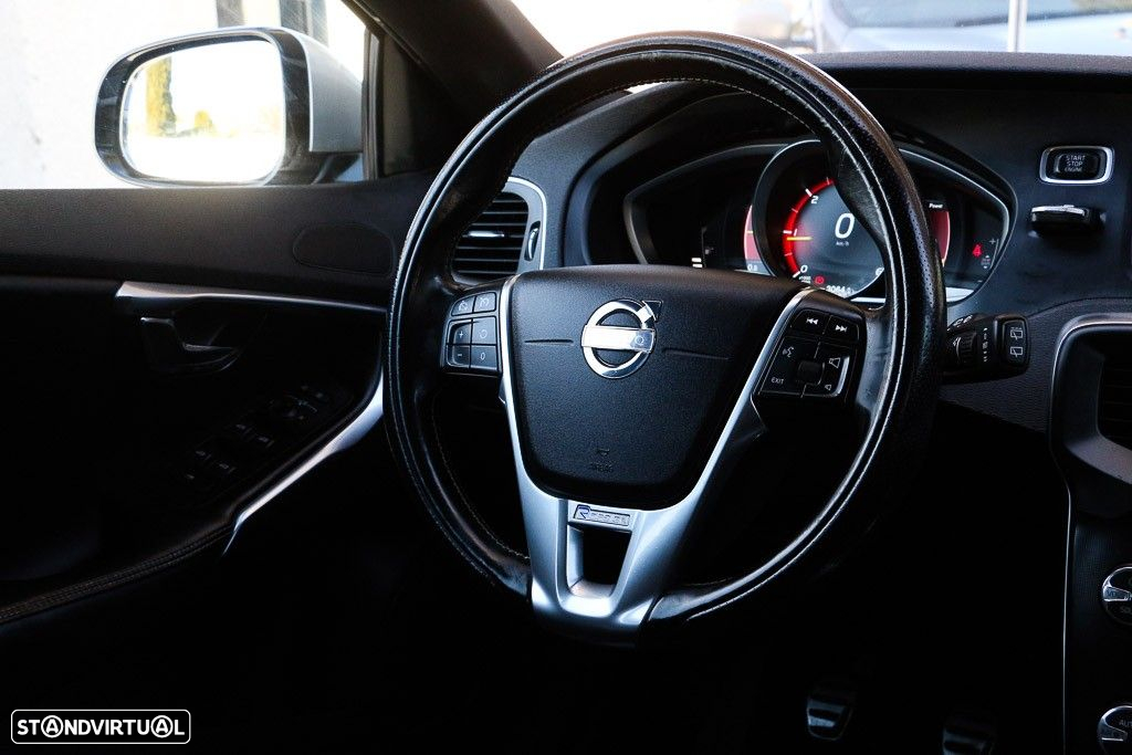 Volvo V40 1.6 D2 Eco R-Design - 19