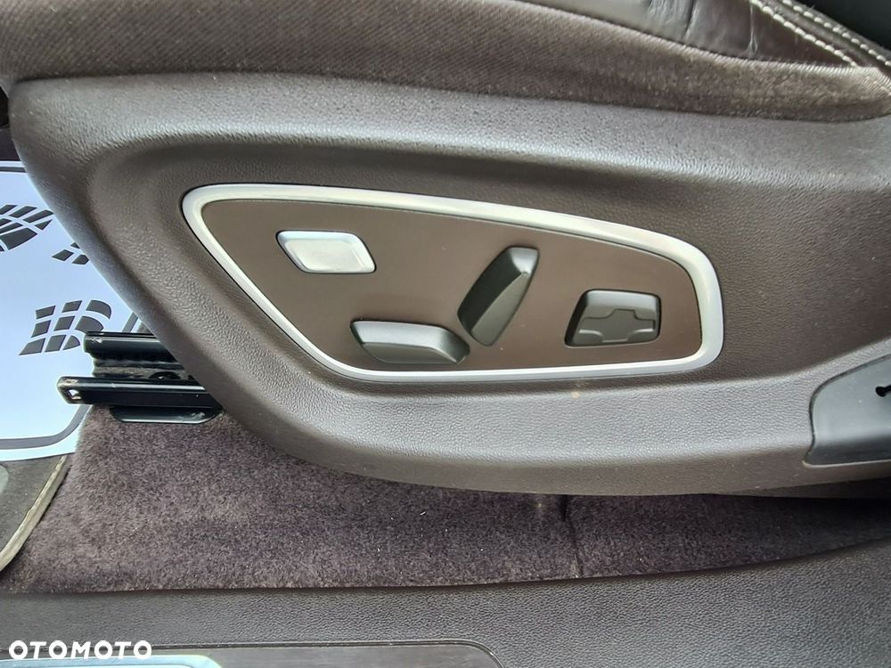 Renault Espace 1.6 dCi Energy Initiale Paris EDC 7os - 25