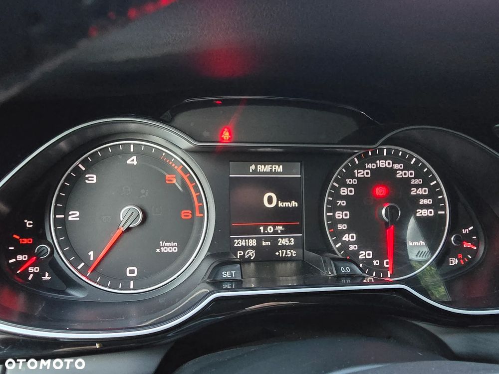 Audi A4 Avant 2.0 TDI DPF clean diesel quattro S tronic Attraction - 21
