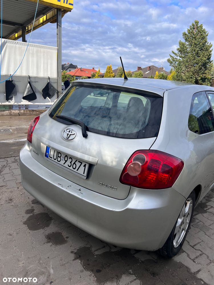 Toyota Auris - 2