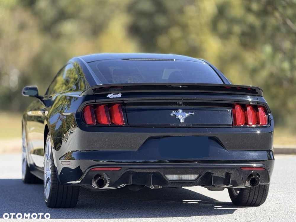 Ford Mustang - 8