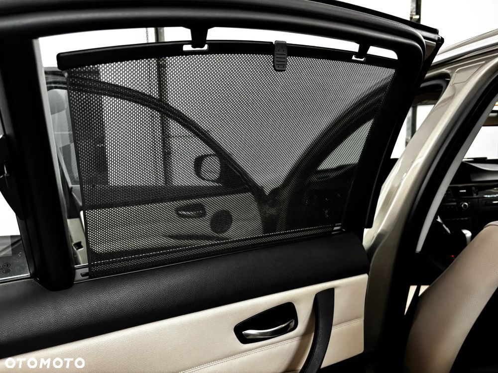 BMW Seria 3 335i Sport-Aut Luxury Line - 18