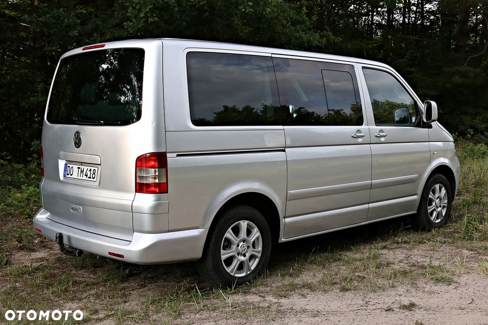 Volkswagen Multivan - 22
