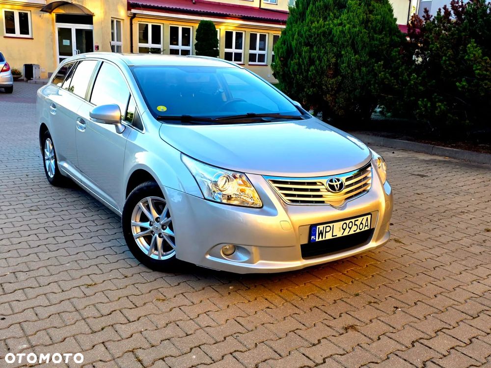Toyota Avensis - 5