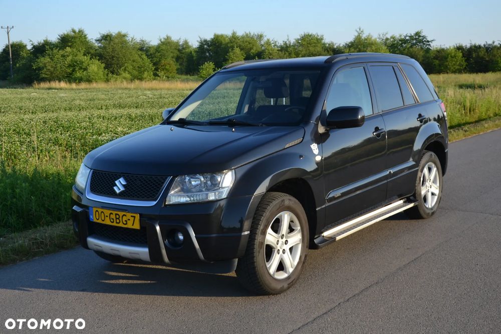 Suzuki Grand Vitara 2.0 De luxe - 13