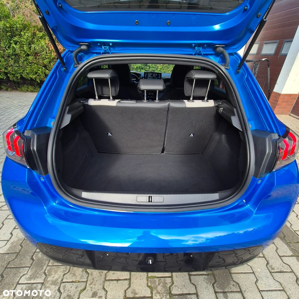 Peugeot 208 - 11