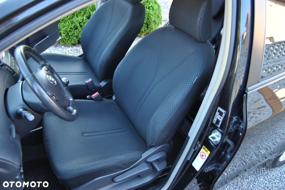 Toyota Yaris 1.33 VVT-i Executive - 34