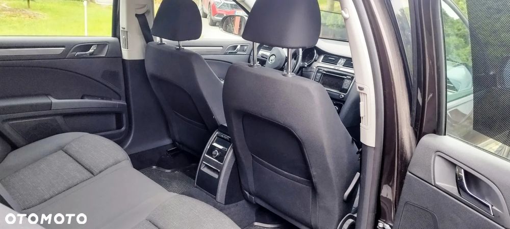 Skoda Superb 1.8 TSI Active - 9
