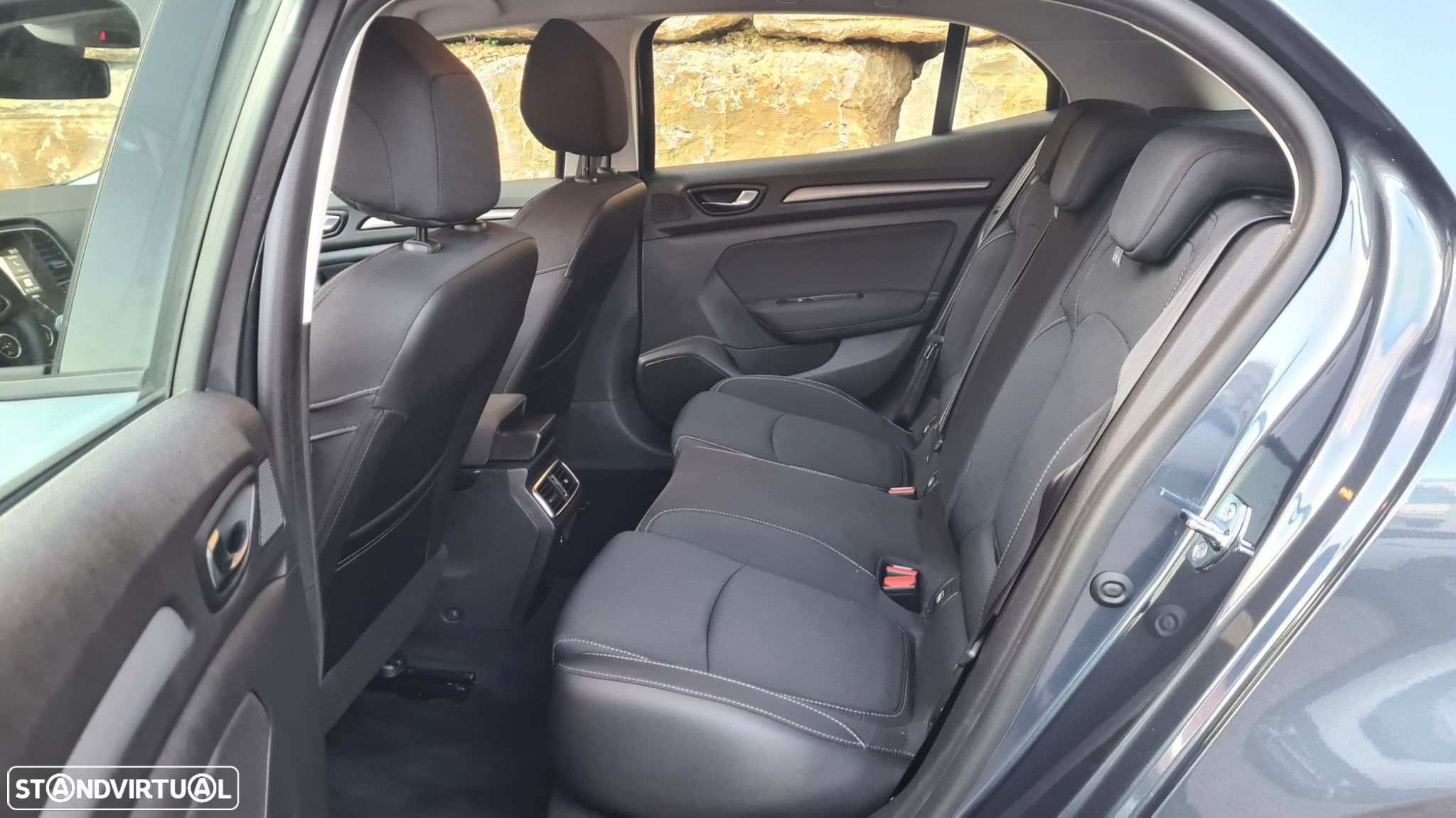 Renault Mégane 1.5 Blue dCi Intens EDC - 40