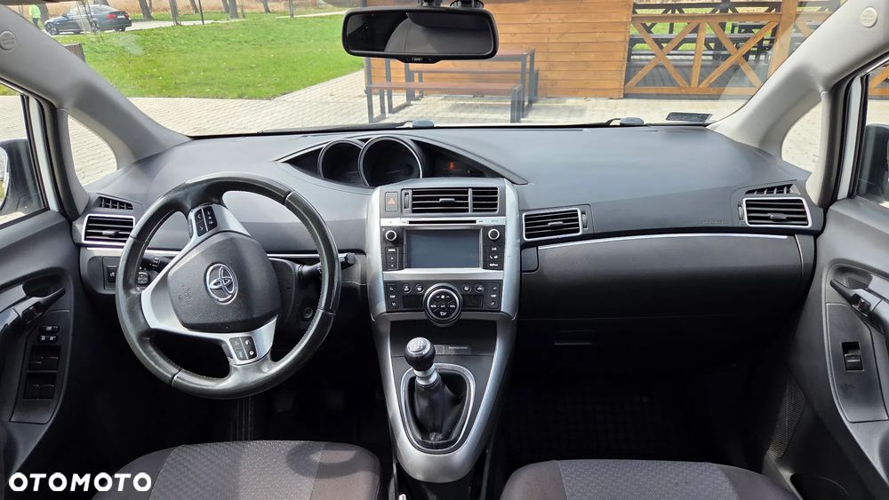Toyota Verso 1.8 Premium - 6