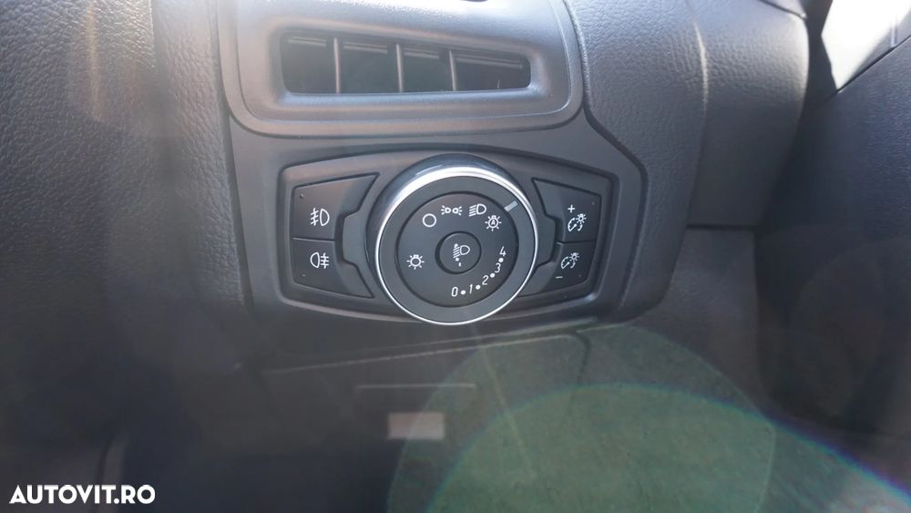 Ford Focus 1.0 EcoBoost Start-Stopp-System ST-LINE DESIGN - 18