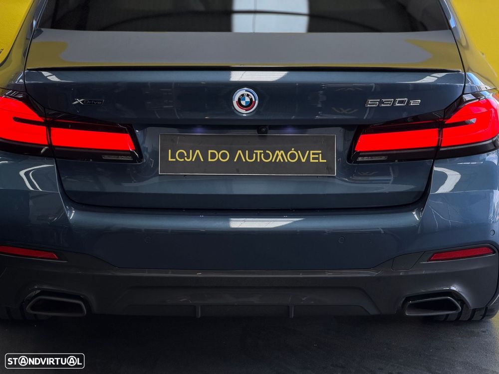 BMW 530 e Pack 50 anos M - 34