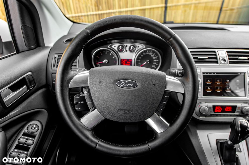 Ford Kuga - 18