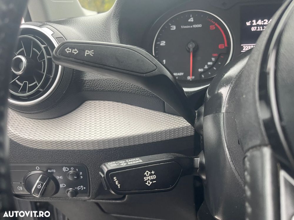 Audi Q2 2.0 TDI quattro S tronic sport - 27