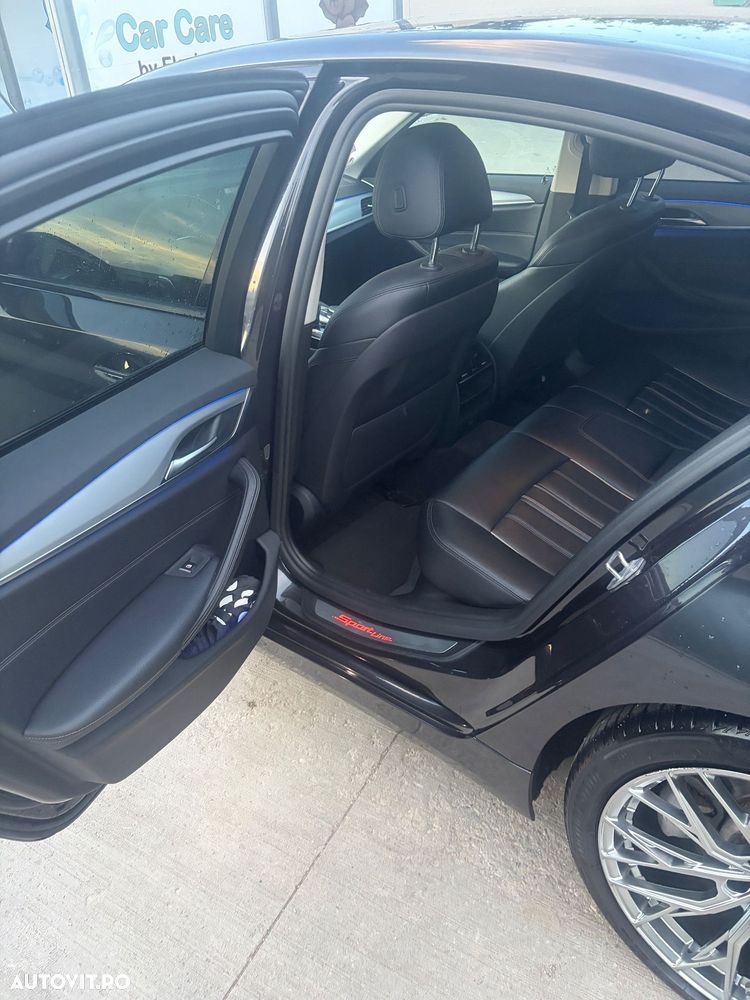 BMW Seria 5 520d AT - 17