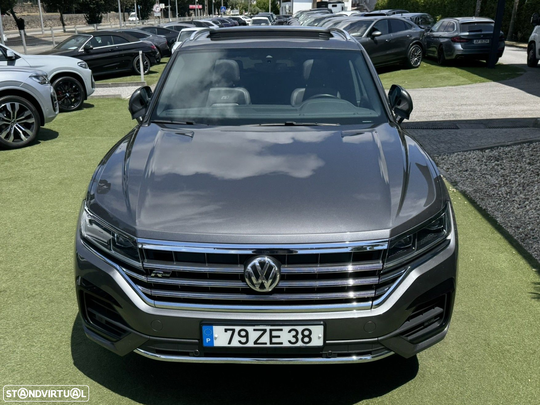 VW Touareg 3.0 TDI V6 R-Line - 8