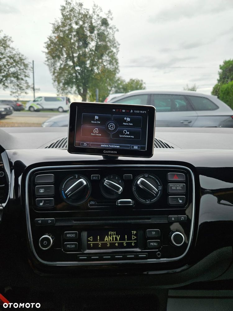 Volkswagen up! club - 18