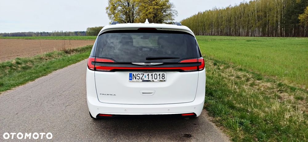 Chrysler Pacifica - 5