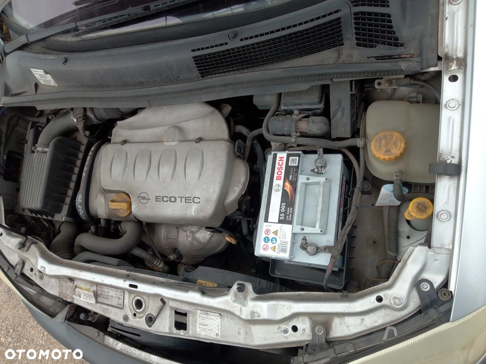 Opel Zafira 1.8 16V Elegance - 21