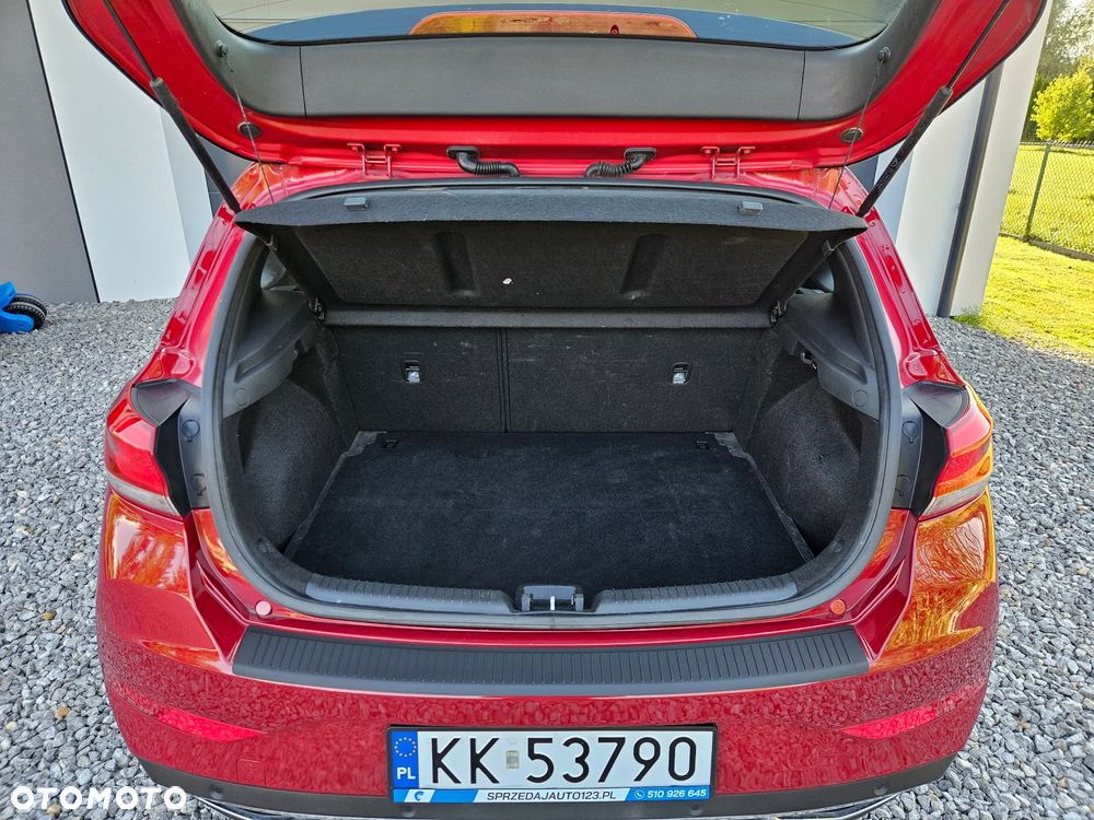 Hyundai i30 1.5 DPI Classic + - 29