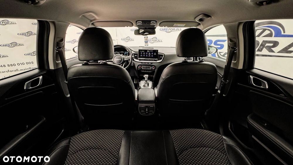 Kia XCeed - 32