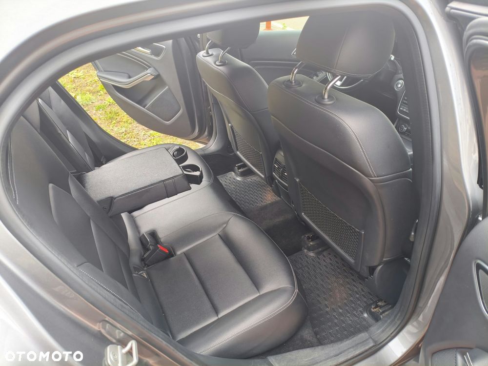 Mercedes-Benz GLA 250 4-Matic - 14