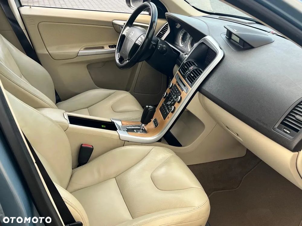 Volvo XC 60 T6 AWD Kinetic - 2