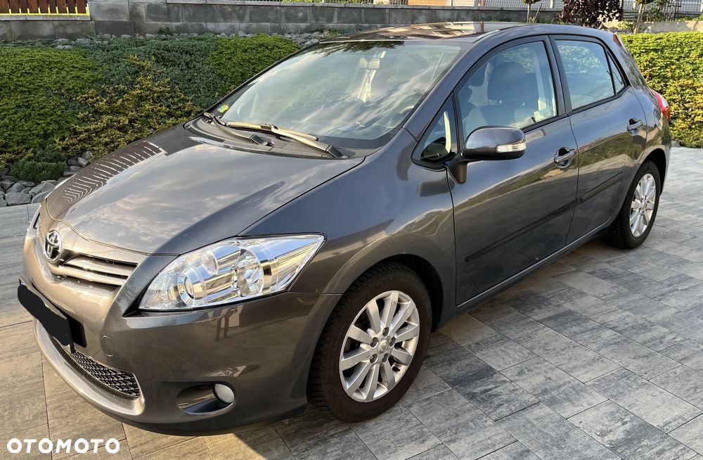 Toyota Auris 1.6 Premium - 1