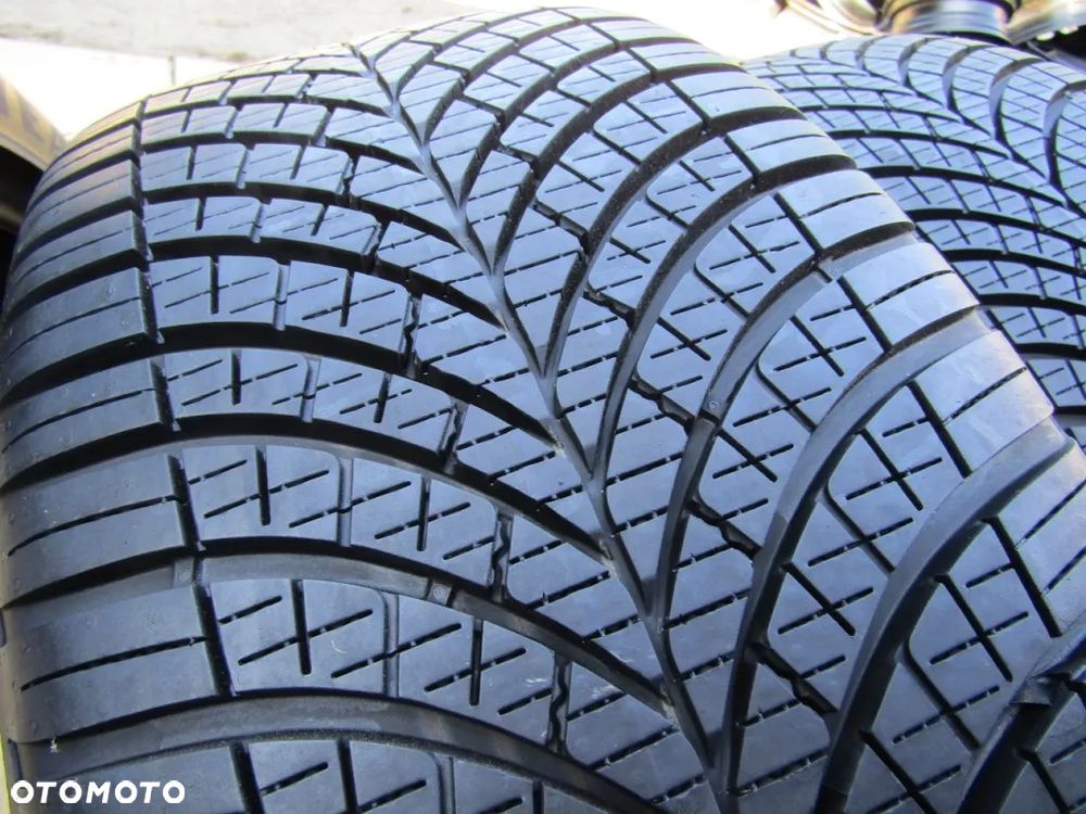 4x Opony 225/45 17 94W Goodyear / Wielosezonowe 7,5 mm / Całoroczne - 7
