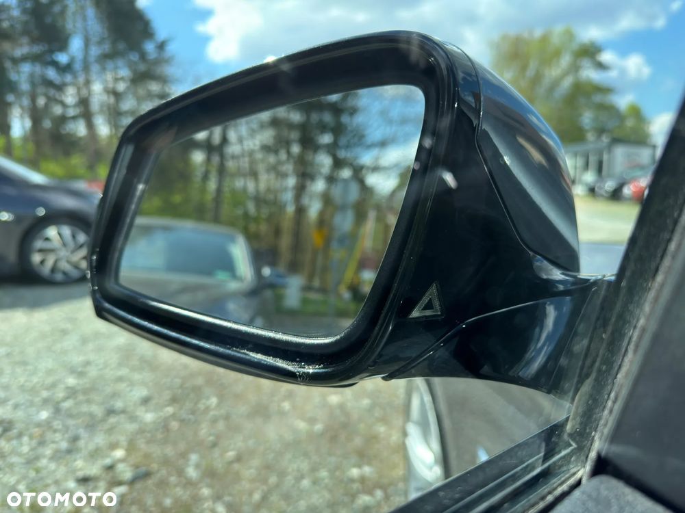 BMW Seria 5 528i xDrive - 27