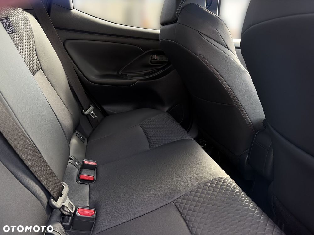 Toyota Yaris Hybrid 1.5 Premiere Edition - 11