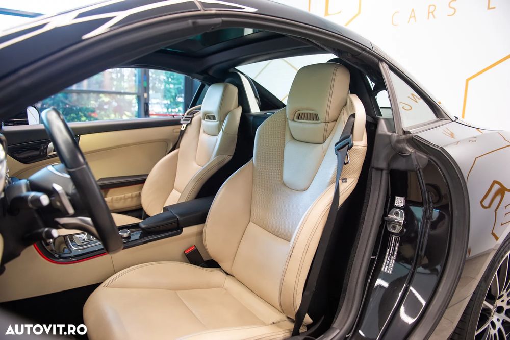 Mercedes-Benz SLC 300 9G-TRONIC - 20