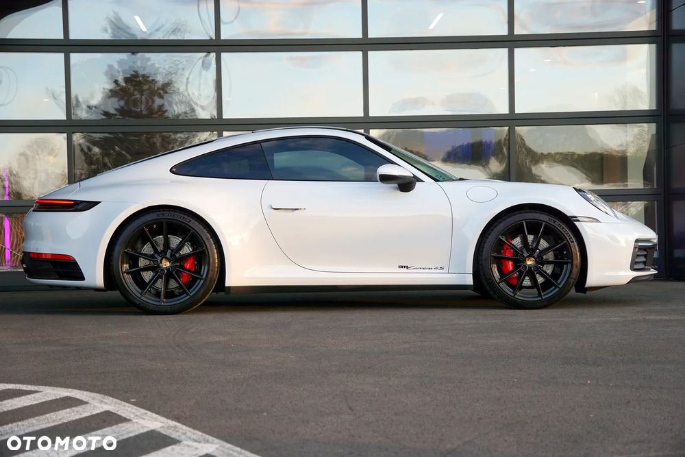 Porsche 911 Carrera 4S - 7