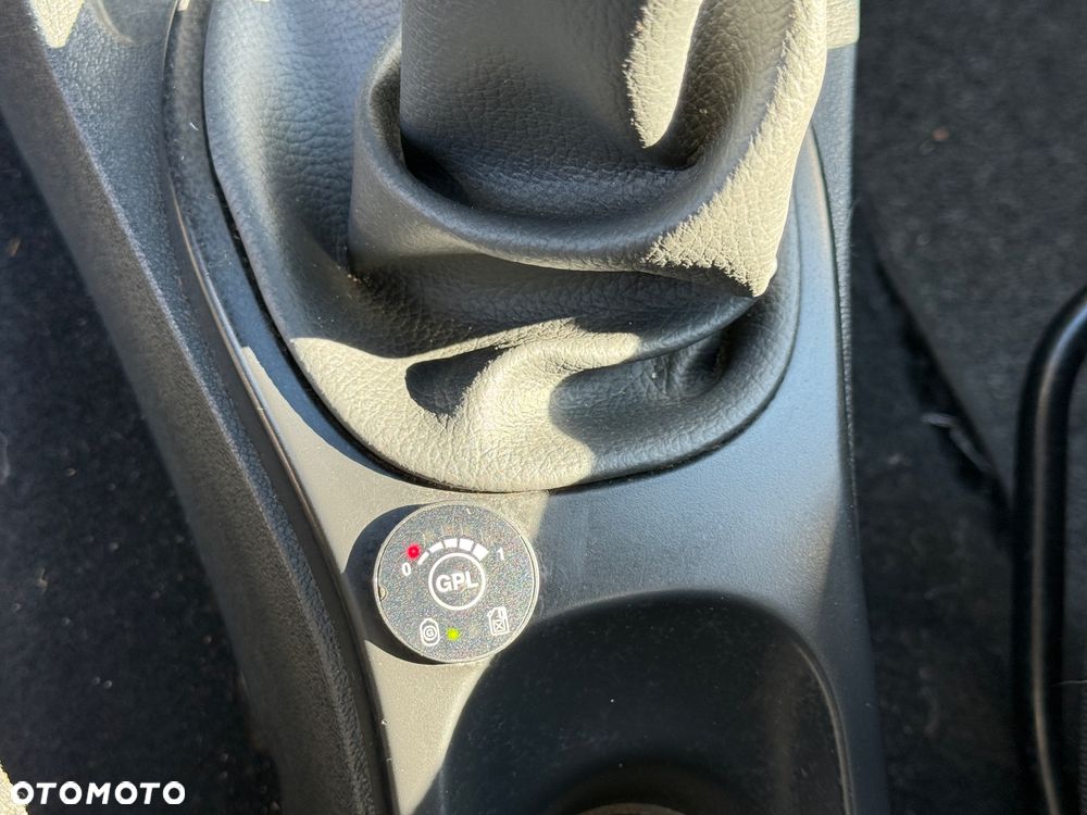 Dacia Duster 1.6 16V 4x2 Ambiance - 11